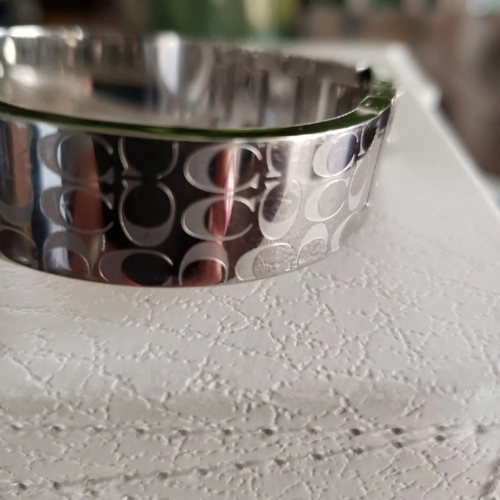 Coach watch - Picture 3 of 5